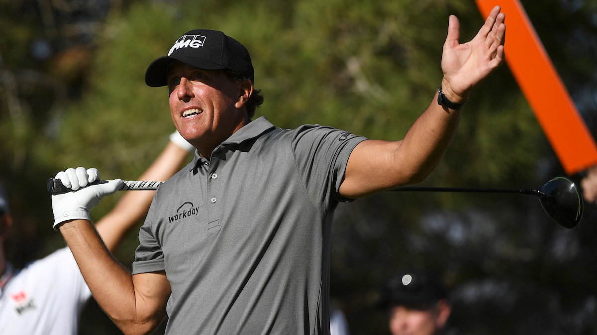 Phil Mickelson hits UNBELIEVABLE recovery shot